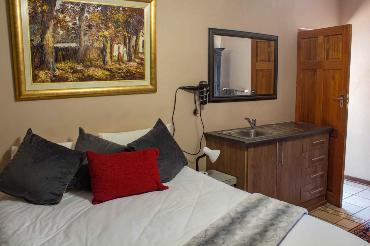 Melsetter'S Guesthouse Блумфонтейн Экстерьер фото